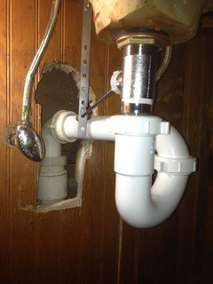 Does Bathroom Sink Need Vent