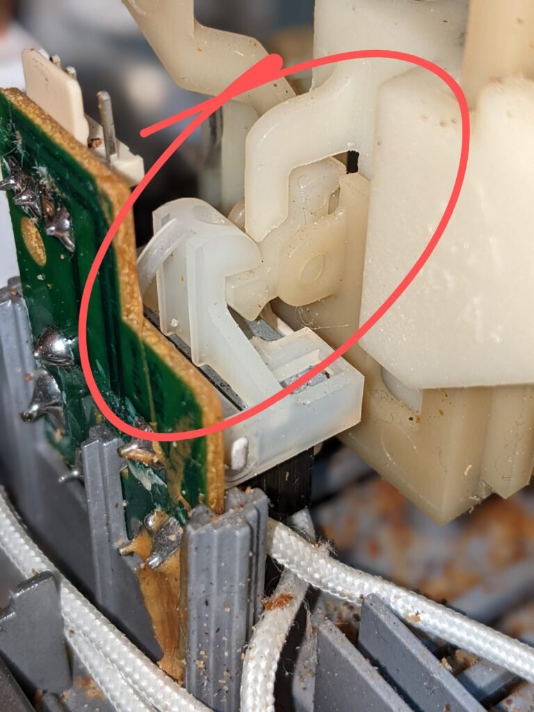 Kitchenaid Toaster Not Staying down
